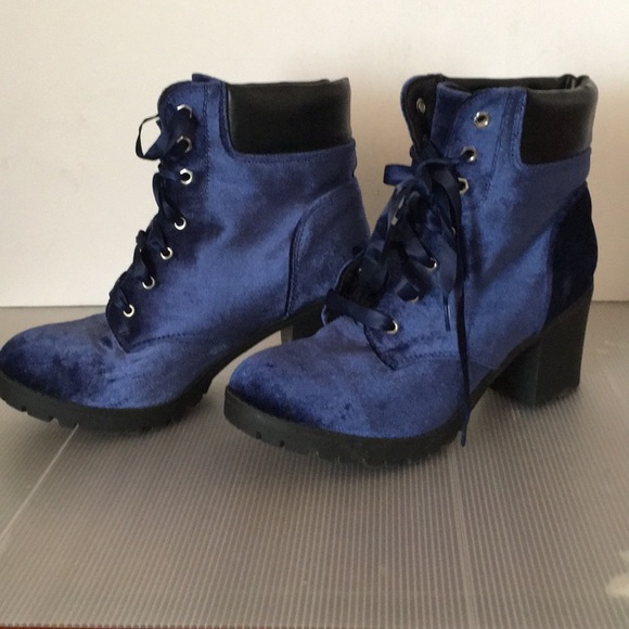 Blue fuzzy booties - Picture 2 of 4